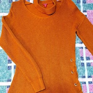 Woolen top of GUESS